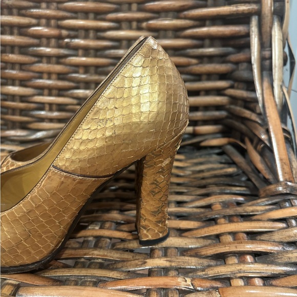 Casadei Gold Textured Heels in size 7 - Picture 13 of 13